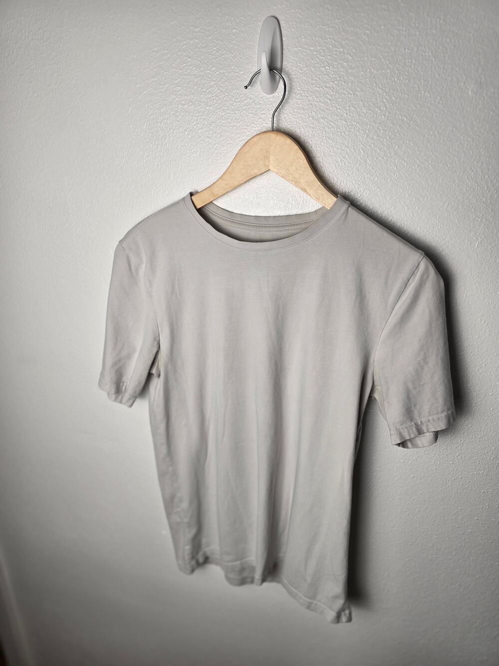 Egara Mens M Stretch T Shirt Light Gray Cotton Spandex Crew Neck Basic